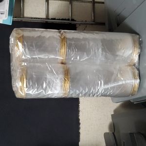 8 Ounce Clear Plastic Jars with Gold Lids - Refillable Round Clear Containers